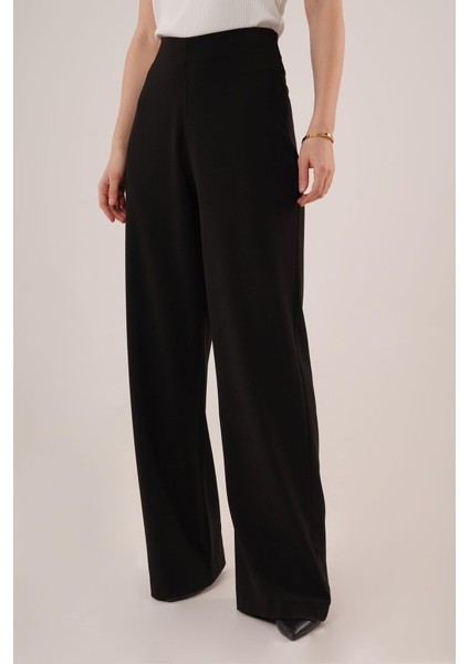 Bol Paça Yandan Fermuarlı Siyah Kumaş Pantolon