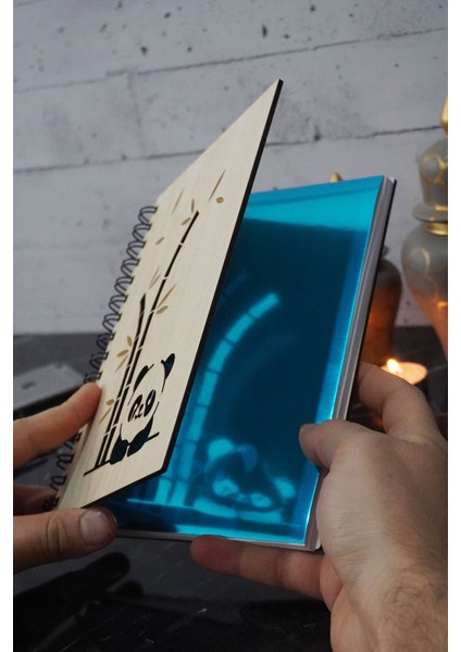 Panda Temalı Ahşap Kapaklı Defter - Noktalı Defter - Ajanda - Okul Defteri (A5 - 120 Sayfa) fiyatları