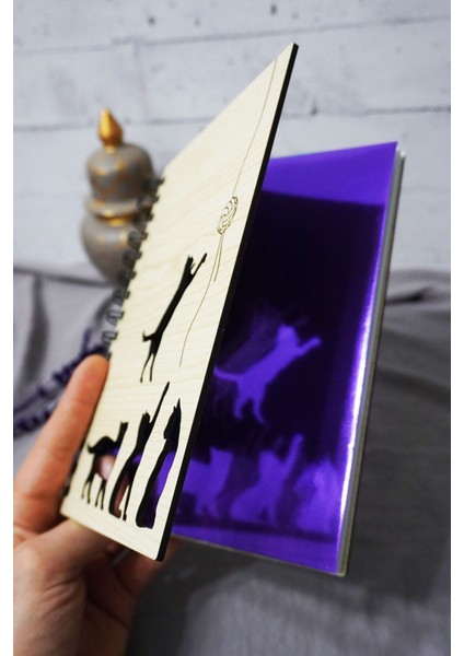 Kedi Desenli Ahşap Kapaklı Defter - Çizgili Defter - Ajanda - Okul Defteri (A5 - 120 Sayfa) fiyatları