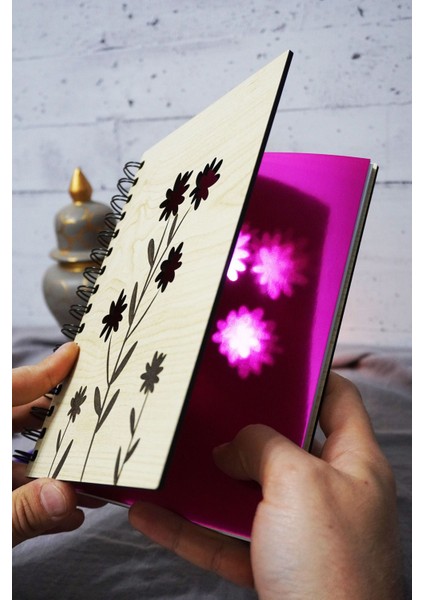 Çiçek Desenli Ahşap Kapaklı Defter - Çizgili Defter - Ajanda - Okul Defteri (A5 - 120 Sayfa) fiyatları