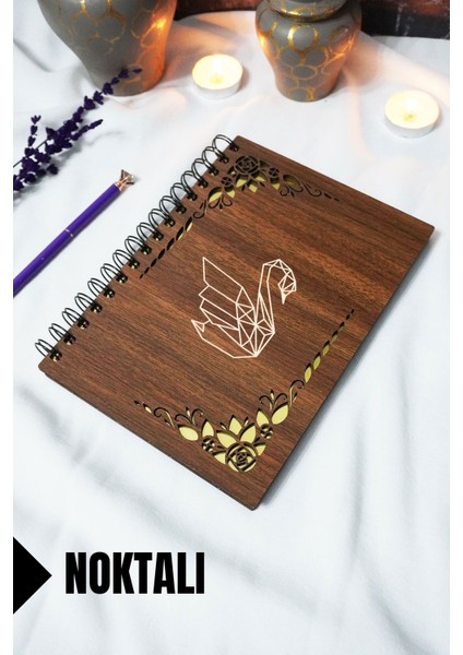 Kuğu Ahşap Kapaklı Spiralli Okul Defteri - Noktalı Defter - 60 Yaprak (120 Sayfa) - A5 15X21 cm