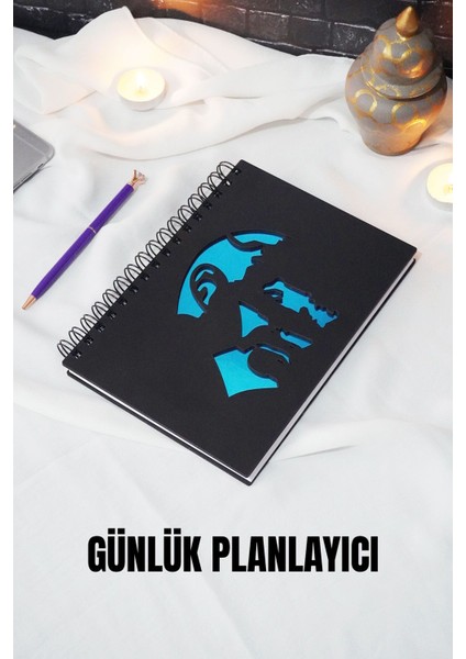 Mustafa Kemal Atatürk Siyah Ahşap Kapak Günlük Planlayıcı - Süresiz Ajanda - A5
