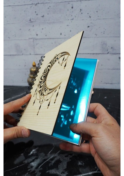 Ay Mandala Desenli Ahşap Kapaklı Defter - Çizgisiz Defter - Günlük - Ajanda- A5 Anı Defteri fiyatları