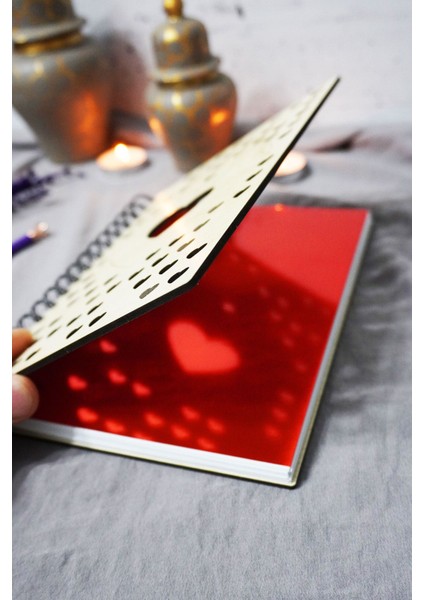 Kalp Desenli Ahşap Kapaklı Defter - Kareli Defter - Ajanda - Okul Defteri (A5 - 120 Sayfa) fiyatları