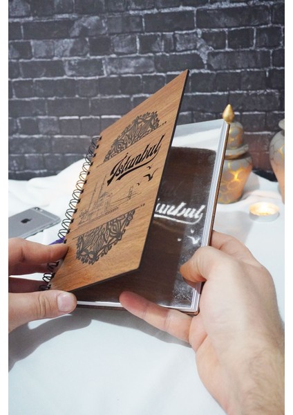 Istanbul Temalı Ahşap Kapaklı Defter - Çizgili Defter - Ajanda - Okul Defteri (A5 - 120 Sayfa) fiyatları