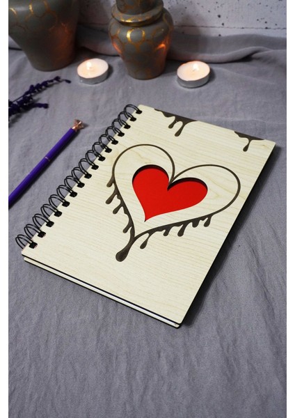 Kalp Desenli Ahşap Kapaklı Defter - Çizgisiz Defter - Günlük - Ajanda-Hediyelik-A5 Anı Defteri