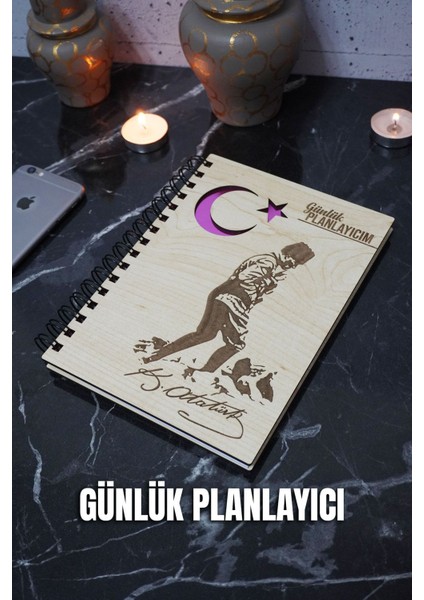 Mustafa Kemal Atatürk Ahşap Plan Defteri - Tarihsiz Ajanda - Günlük Planlayıcı (Planlama Defteri) A5