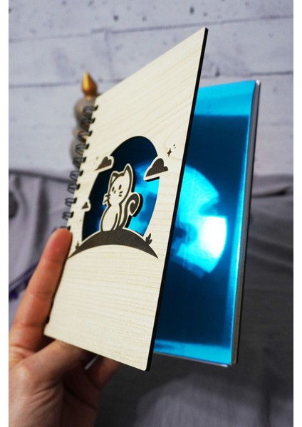 Kedi Desenli Ahşap Kapaklı Defter - Noktalı Defter - Ajanda - Okul Defteri (A5 - 120 Sayfa) fiyatları