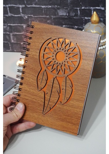 Rüya Kapanı Temalı Ahşap Kapaklı Defter - Çizgili Defter - Ajanda - Okul Defteri (A5 - 120 Sayfa) modelleri