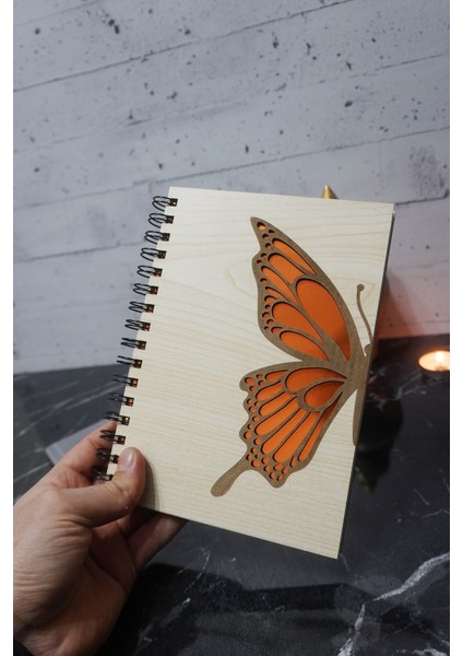 Kelebek Temalı Ahşap Kapaklı Defter - Çizgili Defter - Ajanda - Okul Defteri (A5 - 120 Sayfa) modelleri