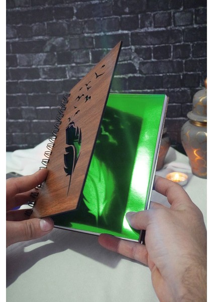 Kuş Tüy Temalı Ahşap Kapaklı Defter - Çizgili Defter - Ajanda - Okul Defteri (A5 - 120 Sayfa) fiyatları