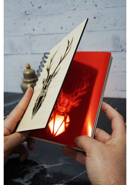 Geyik Figürlü Ahşap Kapaklı Defter - Çizgili Defter - Ajanda - Okul Defteri (A5 - 120 Sayfa) fiyatları