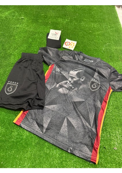 Galatâsarây Store 2026 / Leroy Sane Resimli Yeni Sezon Çocuk Forması 4'lü Set 5-Yıldızlı fiyatları