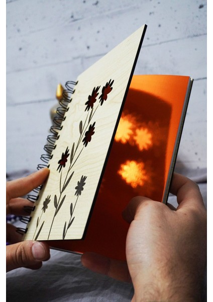 Çiçek Desenli Ahşap Kapaklı Defter - Kareli Defter - Ajanda - Okul Defteri (A5 - 120 Sayfa) fiyatları