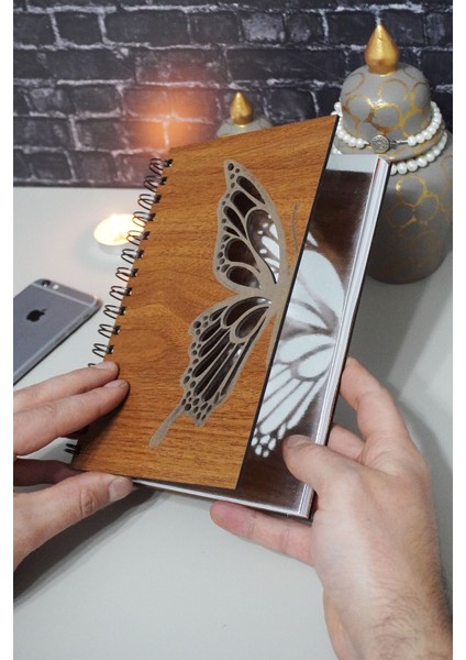 Kelebek Temalı Ahşap Kapaklı Defter - Kareli Defter - Ajanda - Okul Defteri (A5 - 120 Sayfa) fiyatları