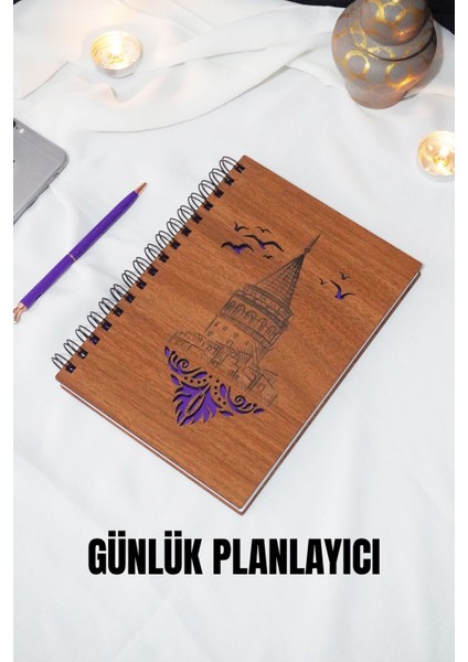 Galata Kulesi Ahşap Kapaklı Günlük Plan Defteri - Süresiz Ajanda (Ahşap Rengi Ceviz) A5