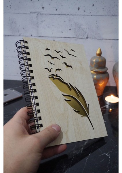 Kuş Tüy Temalı Ahşap Kapaklı Defter - Noktalı Defter - Ajanda - Okul Defteri (A5 - 120 Sayfa) modelleri