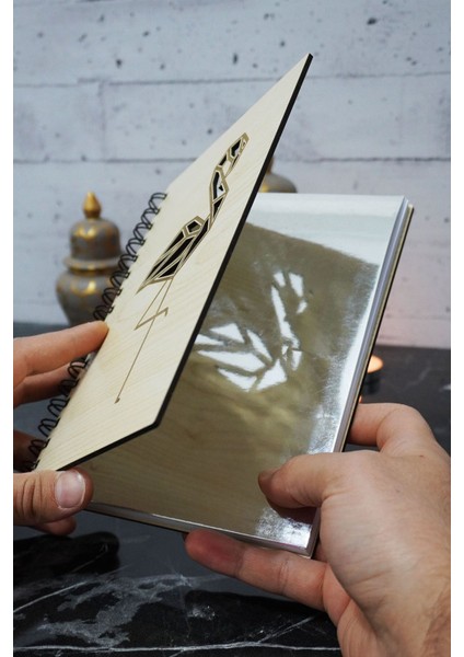 Flamingo Figürlü Ahşap Kapaklı Defter - Çizgisiz Defter - Günlük - Ajanda- A5 Anı Defteri fiyatları