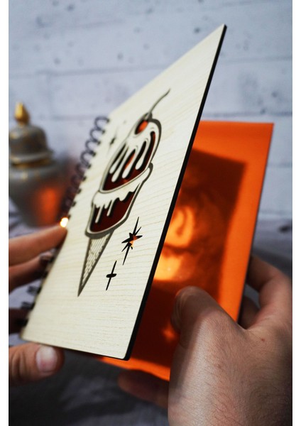Dondurma Desenli Ahşap Kapaklı Defter - Çizgili Defter - Ajanda - Okul Defteri (A5 - 120 Sayfa) fiyatları