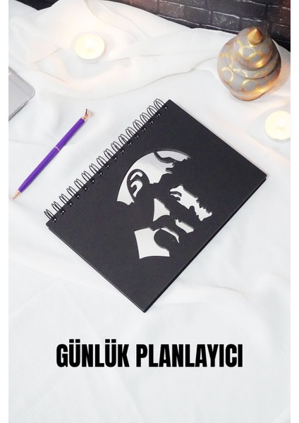 Mustafa Kemal Atatürk Siyah Ahşap Kapak Günlük Planlayıcı - Süresiz Ajanda - A5
