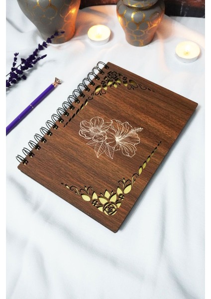 Çiçek Ahşap Kapaklı Spiralli Okul Defteri - Çizgisiz Defter - 60 Yaprak (120 Sayfa) - A5 15X21 cm