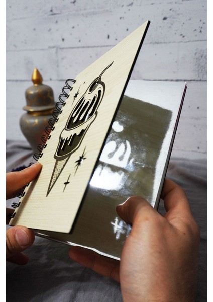 Dondurma Desenli Ahşap Kapaklı Defter - Noktalı Defter - Ajanda - Okul Defteri (A5 - 120 Sayfa) modelleri