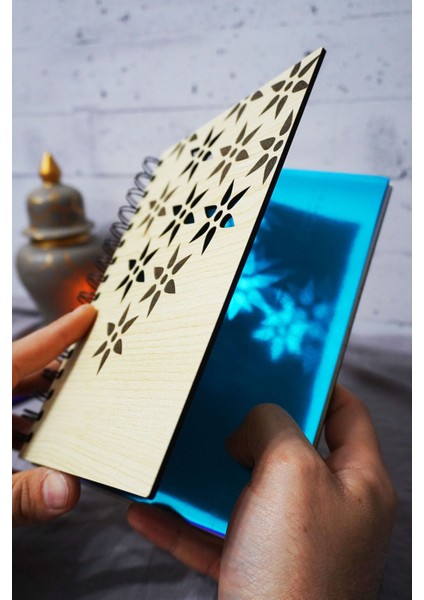 Çiçek Desenli Ahşap Kapaklı Defter - Kareli Defter - Ajanda - Okul Defteri (A5 - 120 Sayfa) fiyatları
