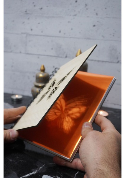 Kelebek Temalı Ahşap Kapaklı Defter - Noktalı Defter - Ajanda - Okul Defteri (A5 - 120 Sayfa) fiyatları