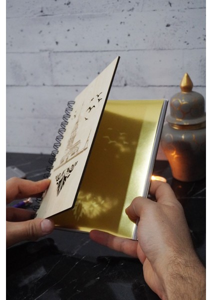 Kız Kulesi Temalı Ahşap Kapaklı Defter - Çizgili Defter - Ajanda - Okul Defteri (A5 - 120 Sayfa) fiyatları