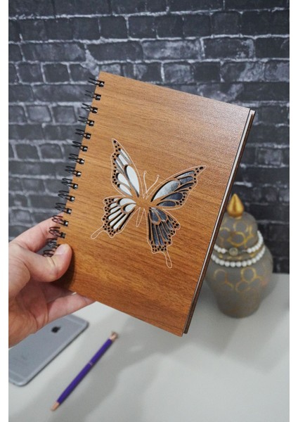 Kelebek Temalı Ahşap Kapaklı Defter - Çizgili Defter - Ajanda - Okul Defteri (A5 - 120 Sayfa) modelleri