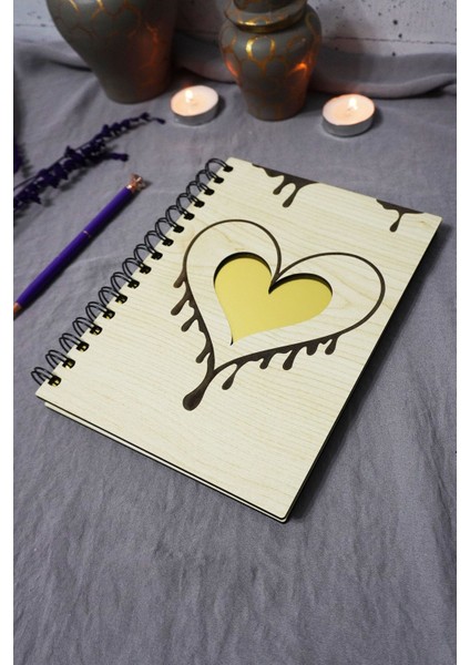 Kalp Desenli Ahşap Kapaklı Defter - Çizgisiz Defter - Günlük - Ajanda-Hediyelik-A5 Anı Defteri