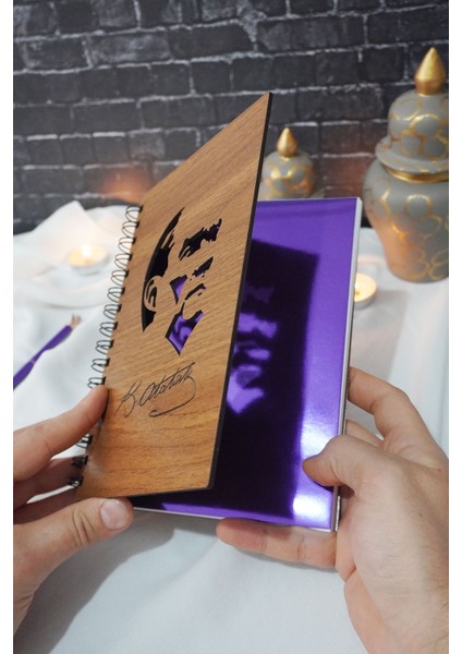Atatürk Temalı Ahşap Kapaklı Defter - Kareli Defter - Ajanda - Okul Defteri (A5 - 120 Sayfa) fiyatları