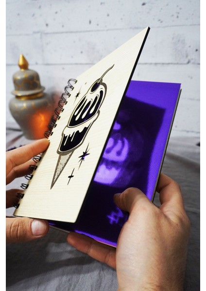 Dondurma Desenli Ahşap Kapaklı Defter - Noktalı Defter - Ajanda - Okul Defteri (A5 - 120 Sayfa) fiyatları