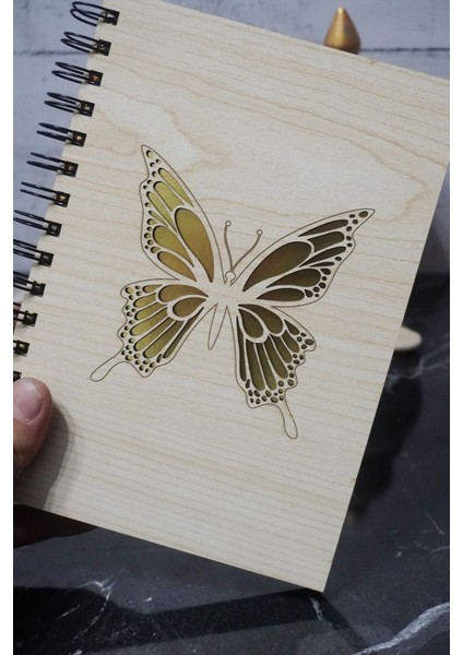 Kelebek Temalı Ahşap Kapaklı Defter - Çizgili Defter - Ajanda - Okul Defteri (A5 - 120 Sayfa) modelleri