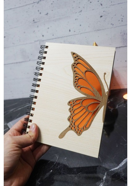 Kelebek Tasarım Ahşap Kapaklı Günlük Planlayıcı - Tarihsiz Ajanda - Süresiz Planlama Defteri - A5 fiyatları