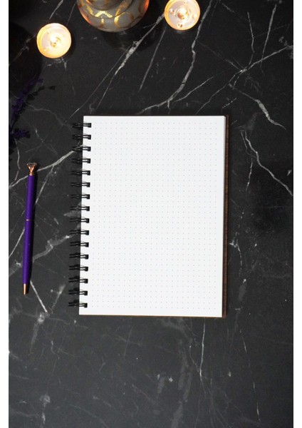 Gitar Ahşap Kapaklı Spiralli Okul Defteri - Noktalı Defter - 60 Yaprak (120 Sayfa) - A5 15X21 cm modelleri