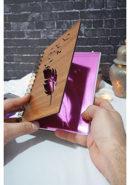 Kuş Tüy Temalı Ahşap Kapaklı Defter - Çizgili Defter - Ajanda - Okul Defteri (A5 - 120 Sayfa) fiyatları