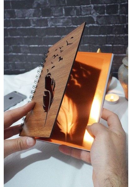 Kuş Tüy Temalı Ahşap Kapaklı Defter - Çizgili Defter - Ajanda - Okul Defteri (A5 - 120 Sayfa) fiyatları