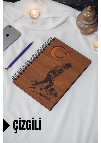Kemal Atatürk Temalı Ahşap Kapaklı Defter - Çizgili Defter - Ajanda - Okul Defteri (A5 - 120 Sayfa)