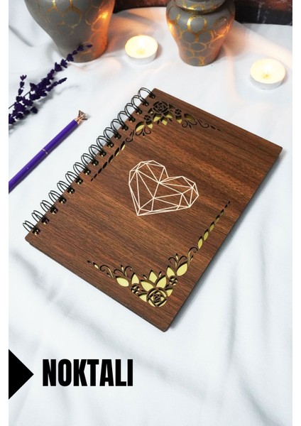 Kalp Ahşap Kapaklı Spiralli Okul Defteri - Noktalı Defter - 60 Yaprak (120 Sayfa) - A5 15X21 cm