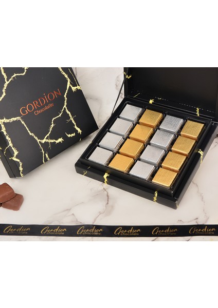 Gordion Mini Altın & Gümüş Madlen Kutusu 330 gr - Zarif Dokunuşlar, Şık Ikramlık!