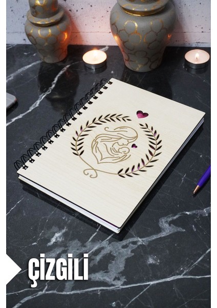 Anne Bebek Temalı Ahşap Kapaklı Defter - Çizgili Defter - Ajanda - Okul Defteri (A5 - 120 Sayfa)