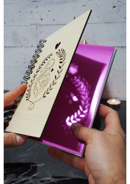 Anne Bebek Temalı Ahşap Kapaklı Defter - Çizgili Defter - Ajanda - Okul Defteri (A5 - 120 Sayfa) modelleri