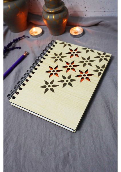 Çiçek Desenli Ahşap Kapaklı Defter - Çizgisiz Defter - Günlük - Ajanda-Hediyelik-A5 Anı Defteri