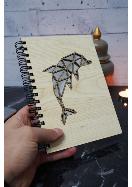 Yunus Balığı Temalı Ahşap Kapaklı Defter - Çizgili Defter - Ajanda - Okul Defteri (A5 - 120 Sayfa) modelleri