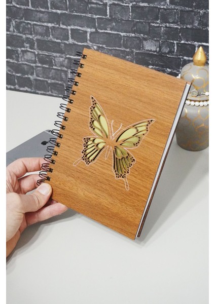 Kelebek Temalı Ahşap Kapaklı Defter - Çizgili Defter - Ajanda - Okul Defteri (A5 - 120 Sayfa) modelleri