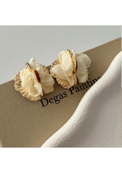 Krem Çiçek Küpe fiyatları