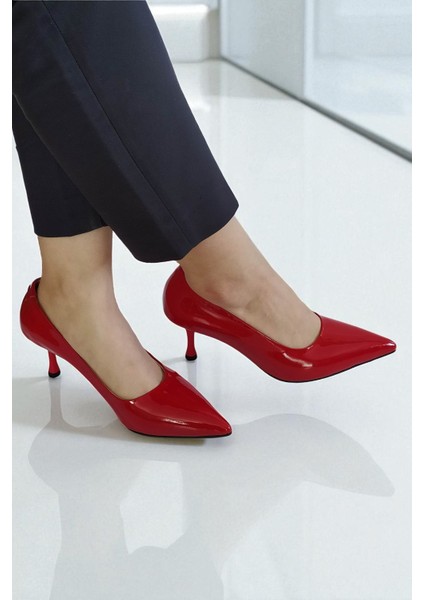 Hakiki Rugan Deri Kırmızı Kadın Stiletto – 6 cm Ince Topuk Şık Sivri Burun Topuklu Ayakkabı