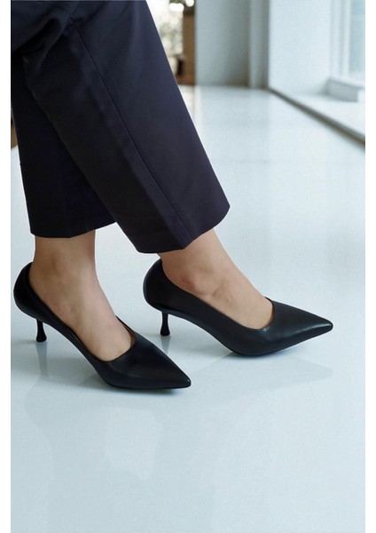 Hakiki Deri Siyah Kadın Stiletto – 6 cm Ince Topuk Şık Sivri Burun Topuklu Ayakkabı