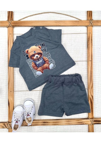 Miraylife 9-12-18-24 Ay Dansçı Ayıcık Baskılı Şortlu Kısa Kollu Tişört 2li Erkek Bebek Takımı